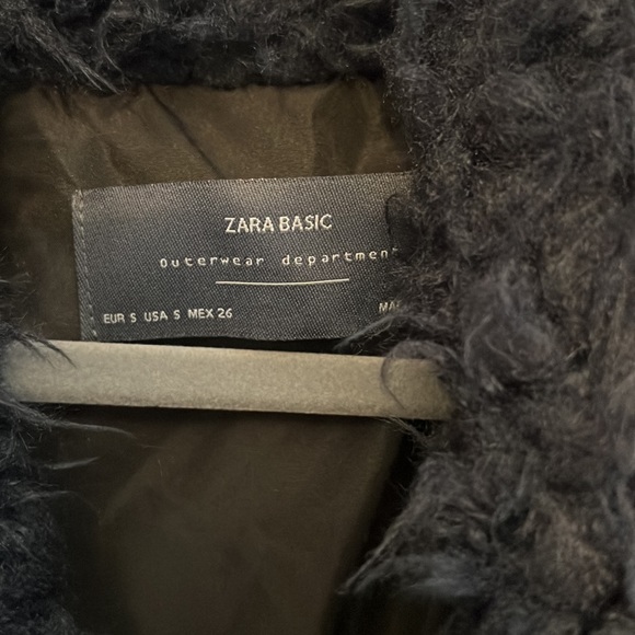 Zara long fur vest - Picture 2 of 2